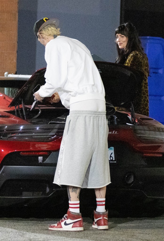 MGK spends the night at Dakota Johnson’s house after wrapping up studio session in LA