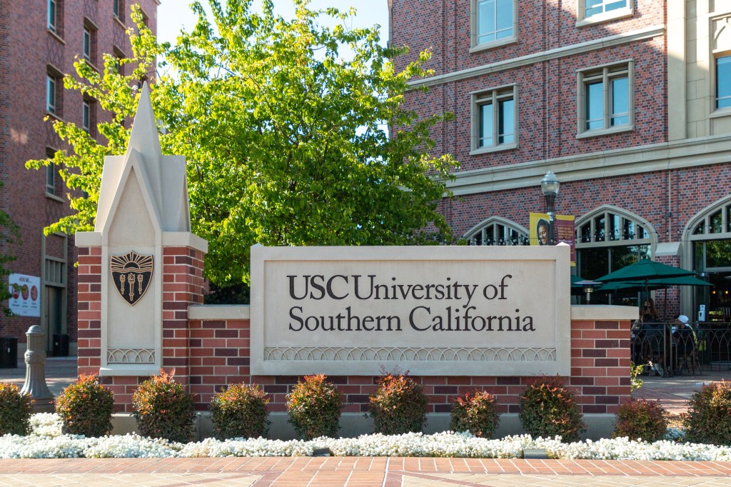 California’s top professors reveal how AI has revolutionized classes, massive pitfalls: ‘Shoving it down our throats’