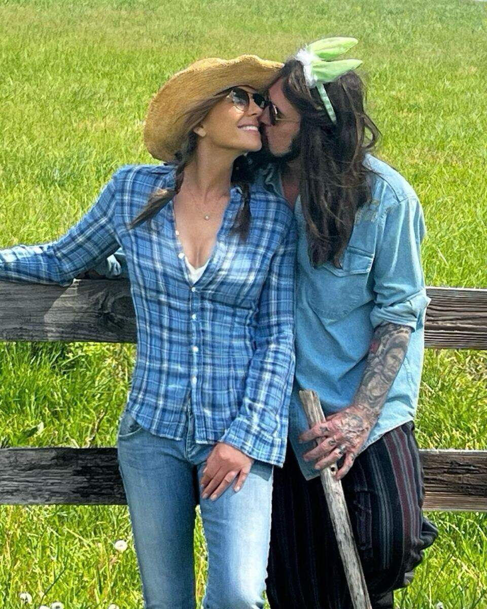 Elizabeth Hurley and Billy Ray Cyrus take major step in their romance