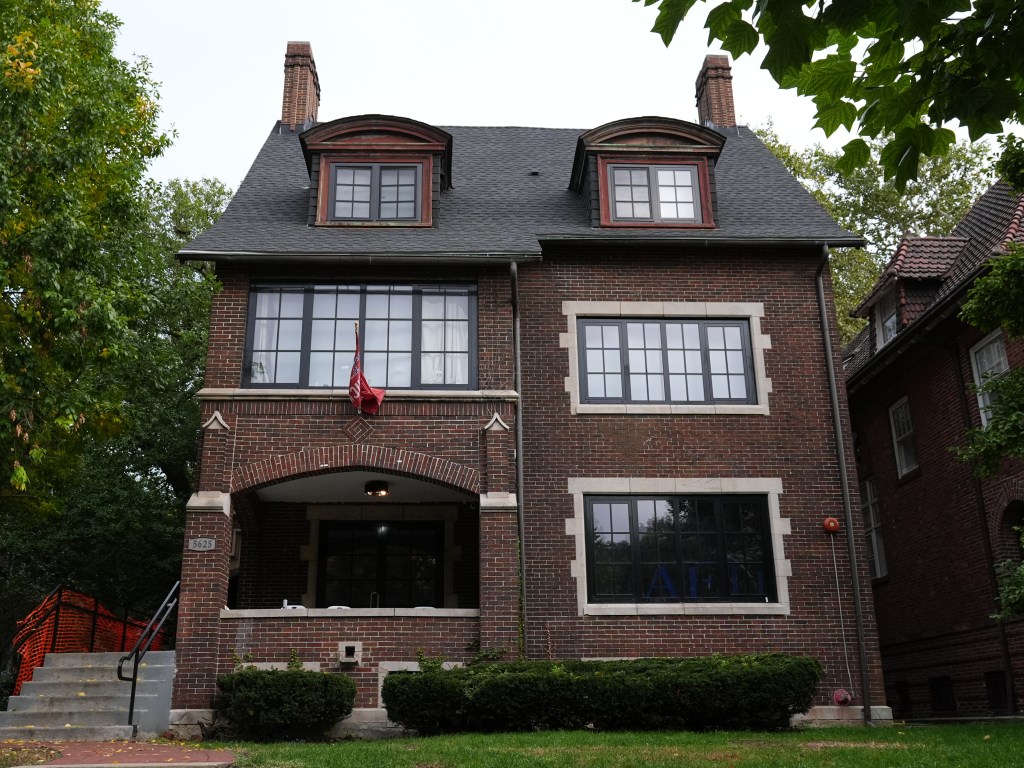 Video shows woman confronting man she accuses of assaulting her friend at UChicago frat party
