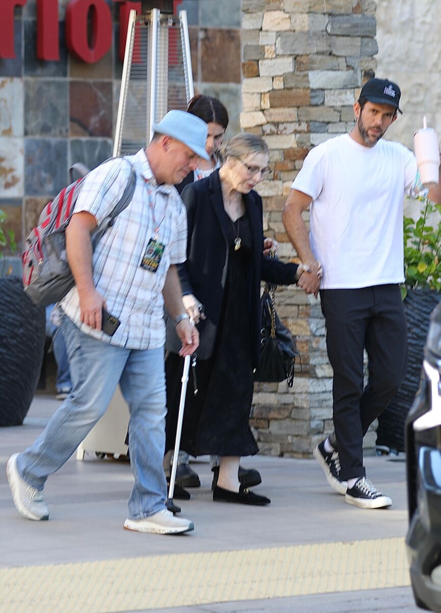 Tatum O’Neal, 62, makes rare public outing with family 6 years after near-fatal stroke