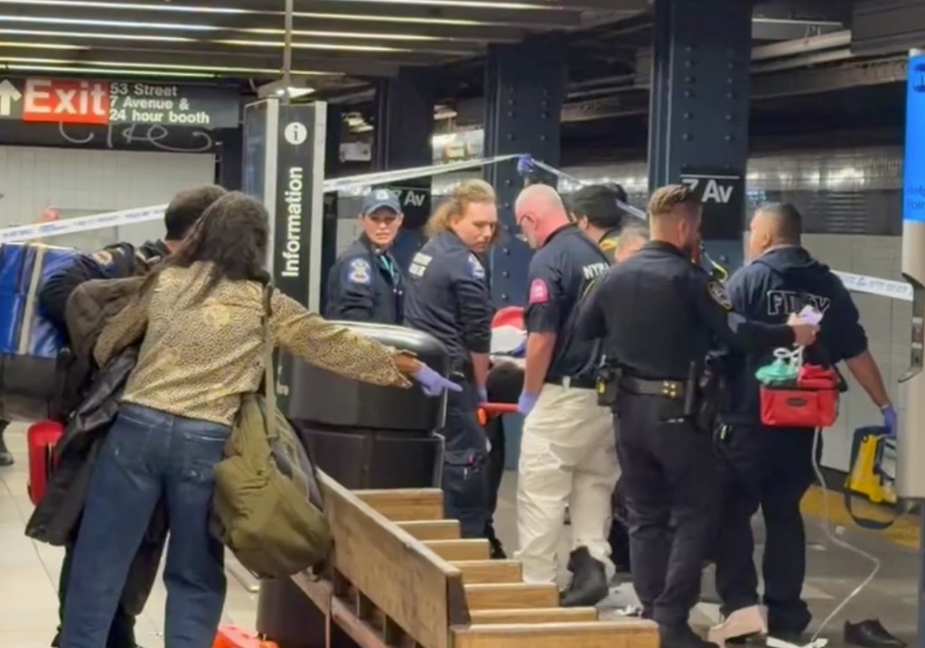 NYC subway shooting victim seen beaming in carefree pic with brothers before weekend killing