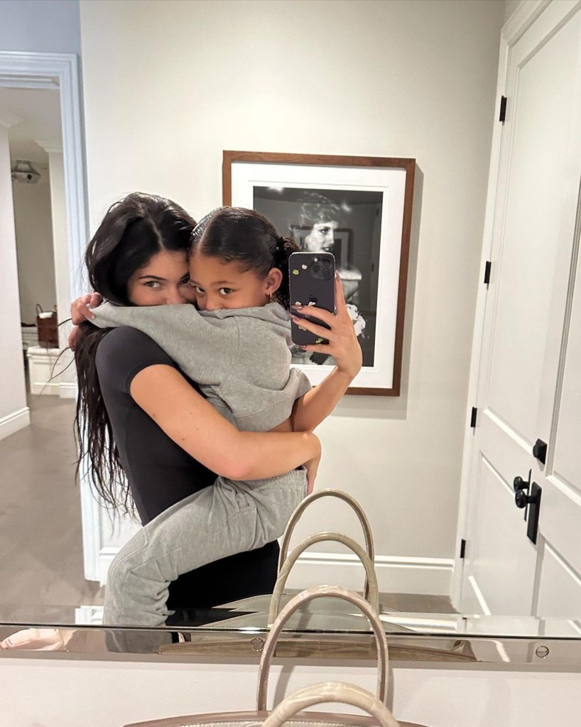 Fans praise Kylie Jenner for teaching daughter Stormi, 8, to embrace her natural hair: ‘So beautiful’